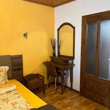 Complex Popangelov 2*